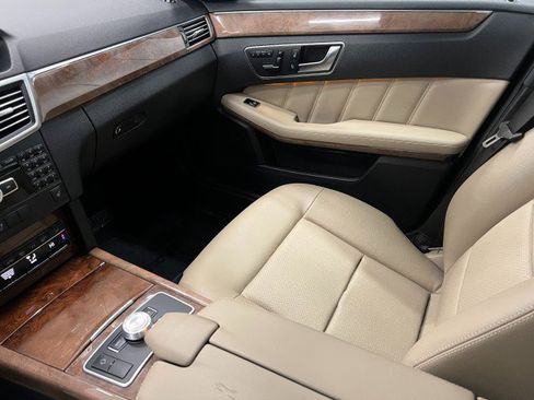 Used 2012 Mercedes-Benz E 350 4MATIC Sedan image 26