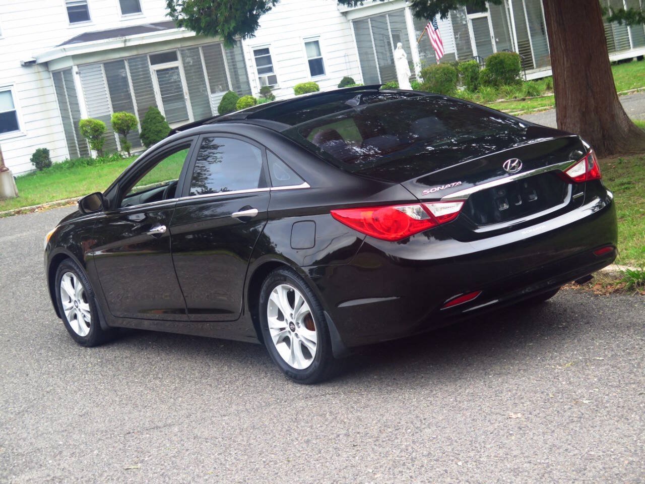 Used 2013 Hyundai Sonata Limited w/ Premium Pkg FWD image 22