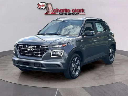 Used 2024 Hyundai Venue Limited FWD image 1