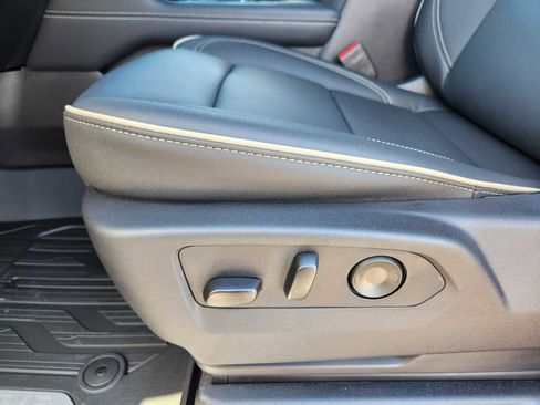 New 2026 GMC Yukon Elevation AWD/4WD image 9