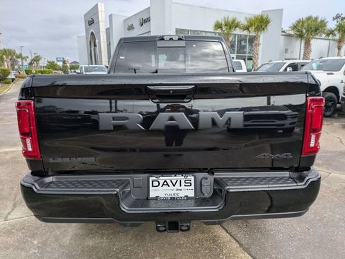 New 2026 RAM 2500 Laramie AWD/4WD image 5