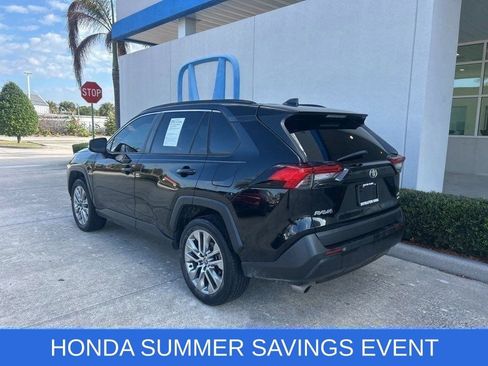 Used 2022 Toyota RAV4 XLE Premium AWD/4WD image 6