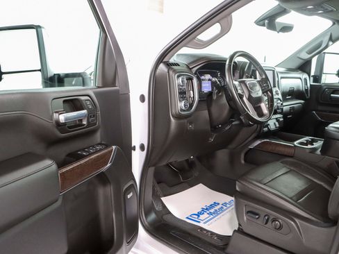 Used 2023 GMC Sierra 2500 Denali w/ Denali Ultimate Package AWD/4WD image 3