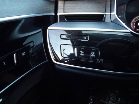 Used 2019 Audi A8 L 3.0T w/ Luxury Package image 27