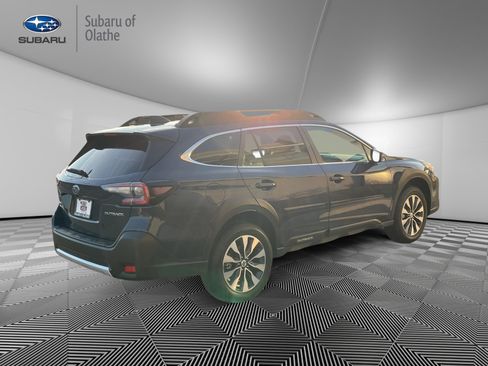 Certified 2025 Subaru Outback Limited image 11