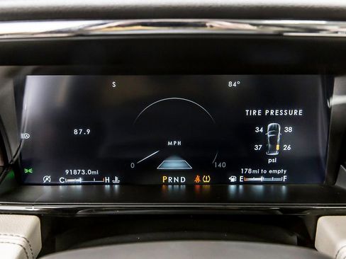 Used 2021 Lincoln Navigator Reserve w/ Luxury Package RWD image 19