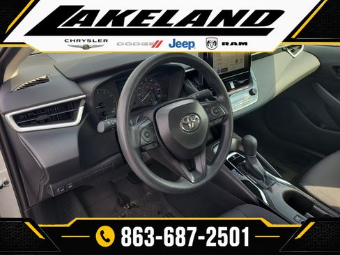 Used 2025 Toyota Corolla LE FWD image 19