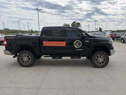 Used 2015 Toyota Tundra SR5 w/ SR5 Upgrade Package AWD/4WD image 2