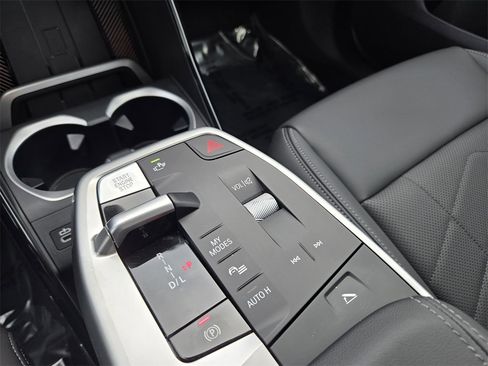 Certified 2025 BMW X1 xDrive28i w/ Technology Package image 24