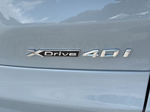 New 2026 BMW X5 xDrive40i w/ M Sport Package AWD/4WD image 11