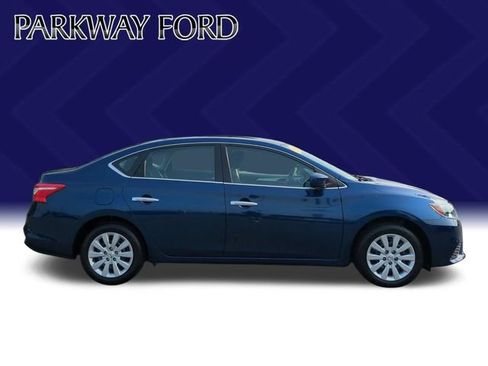 Used 2018 Nissan Sentra S FWD image 6