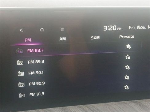 Used 2023 Kia Telluride EX w/ EX Captain's Chair Package image 16