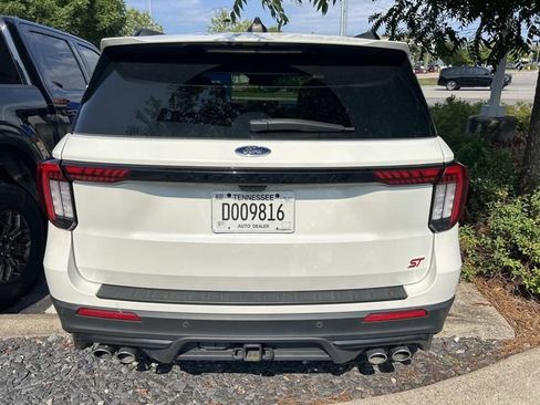 Used 2025 Ford Explorer ST AWD/4WD image 7