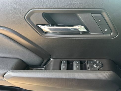 New 2025 GMC Canyon Elevation w/ Convenience Package image 9