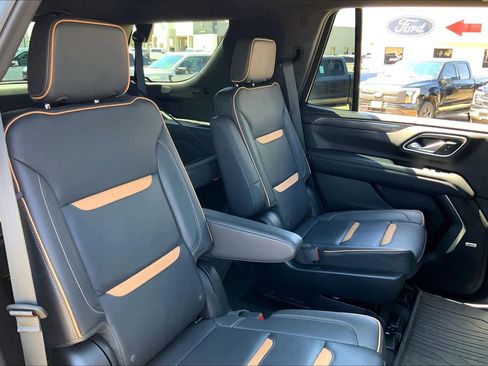 Used 2024 GMC Yukon AT4 w/ Technology Package AWD/4WD image 20