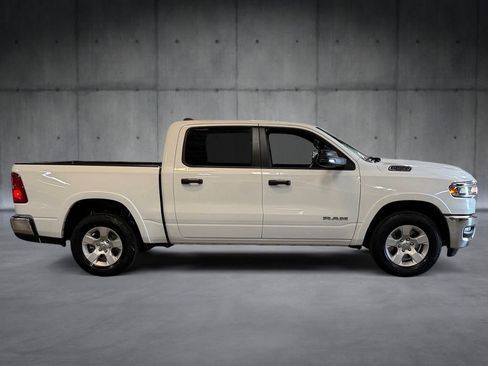 Used 2025 RAM 1500 Big Horn AWD/4WD image 6