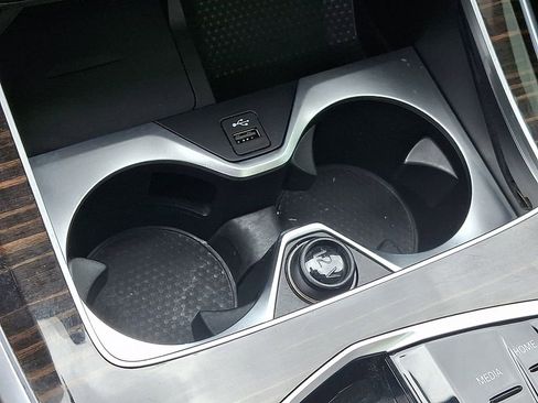 Used 2023 BMW X7 xDrive40i w/ Parking Assistance Package image 26