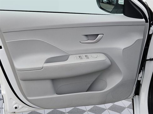 Certified 2024 Hyundai Kona SEL image 10