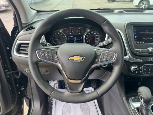 Used 2023 Chevrolet Equinox LT w/ Driver Convenience Package image 22