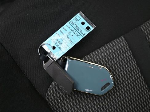 Used 2024 Kia Sorento LX image 14