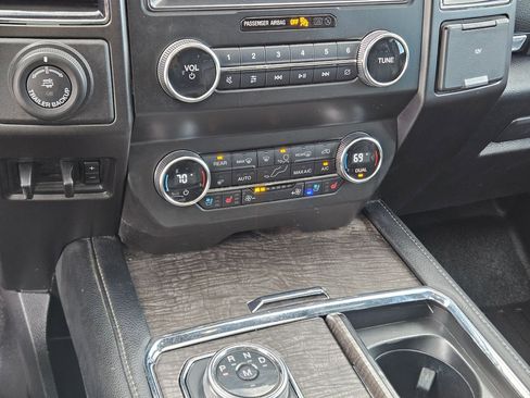 Used 2021 Ford Expedition Max Limited AWD/4WD image 26