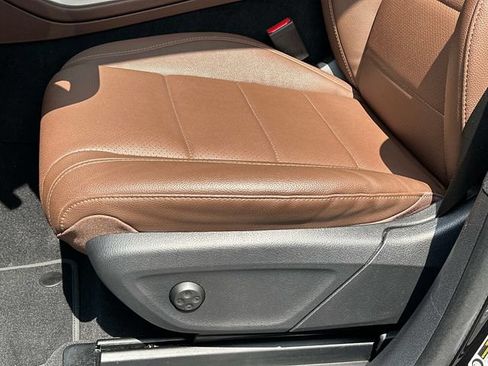 Certified 2024 Mercedes-Benz GLS 450 4MATIC image 18
