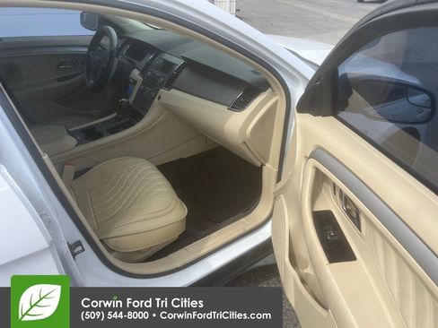 Used 2013 Ford Taurus SE image 7