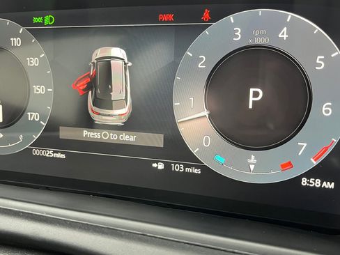 Used 2026 Land Rover Range Rover Velar Dynamic SE AWD/4WD image 19