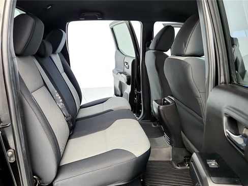 Certified 2023 Toyota Tacoma TRD Off-Road image 17