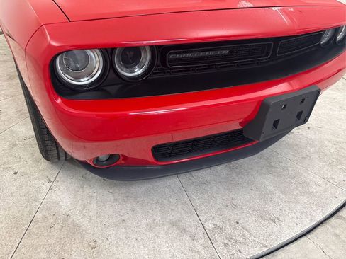 Used 2018 Dodge Challenger SXT w/ Blacktop Package RWD image 11
