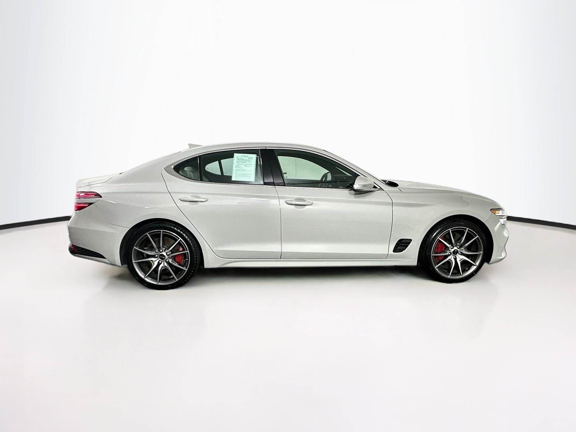 Used 2025 Genesis G70 2.5T RWD image 10