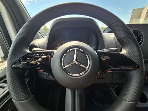 Used 2026 Mercedes-Benz Sprinter 2500 image 12