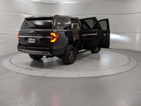 Used 2024 Ford Expedition Limited image 9