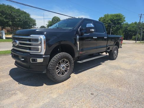 Used 2024 Ford F350 Limited w/ FX4 Off-Road Package AWD/4WD image 2