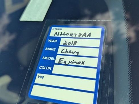 Used 2018 Chevrolet Equinox LT FWD image 26