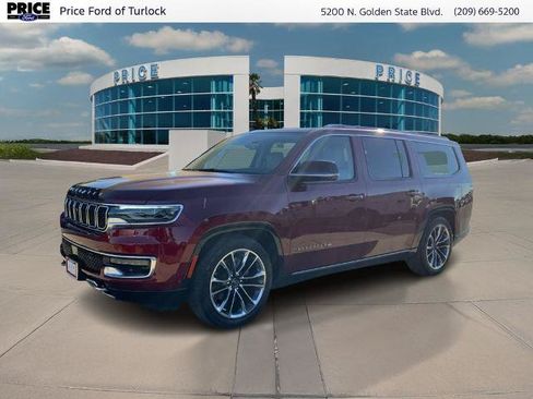 Used 2024 Jeep Wagoneer L Series III w/ Premium Group I AWD/4WD image 1