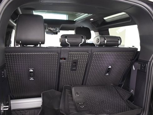 Used 2023 Land Rover Defender 90 X image 23