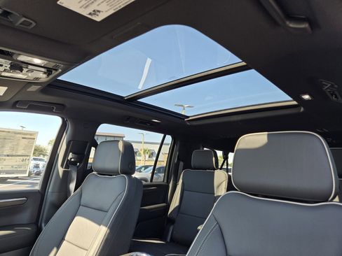 New 2026 Chevrolet Suburban Premier image 17