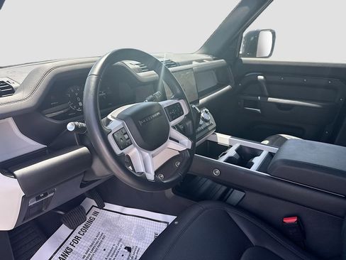 Used 2025 Land Rover Defender 110 S image 10