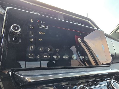 Used 2024 GMC Sierra 2500 Denali w/ Denali Reserve Package image 16