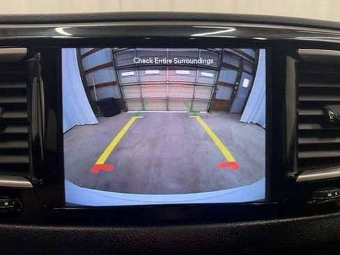 Used 2020 Chrysler Pacifica Touring-L Plus w/ Tire & Wheel Group FWD image 19