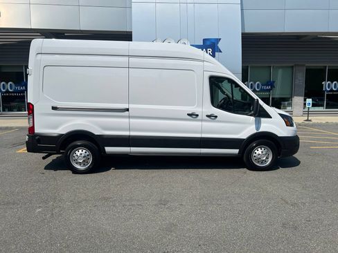 Used 2024 Ford Transit 350 148 High Roof AWD w/ Load Area Protection Package image 7