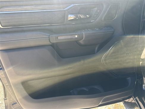 Used 2025 RAM 1500 Limited image 10