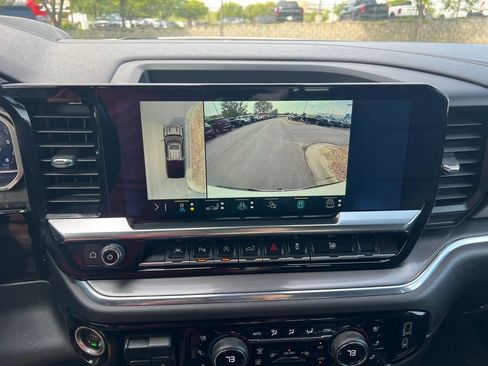 Used 2023 Chevrolet Silverado 1500 High Country w/ Technology Package image 39