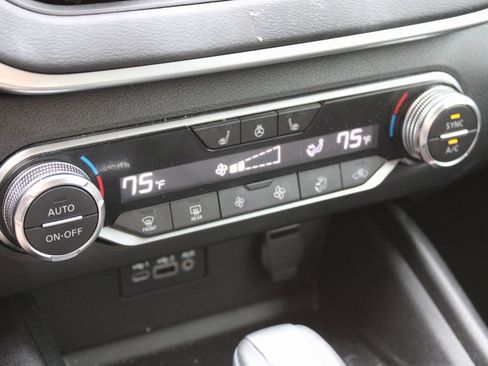 Used 2019 Nissan Altima 2.5 SV image 23