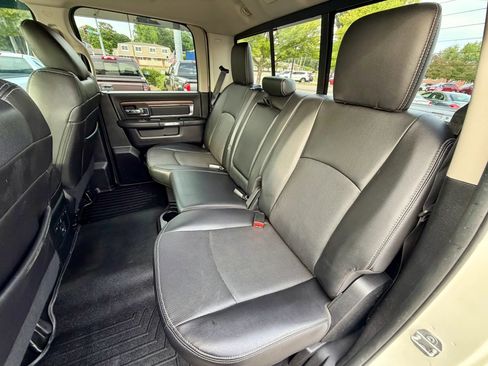 Used 2016 RAM 1500 Laramie w/ Convenience Group AWD/4WD image 9