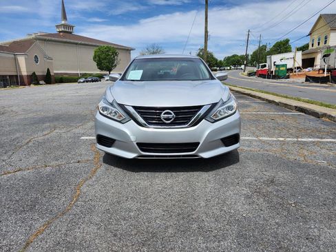 Used 2018 Nissan Altima 2.5 S w/ S Convenience Package image 2