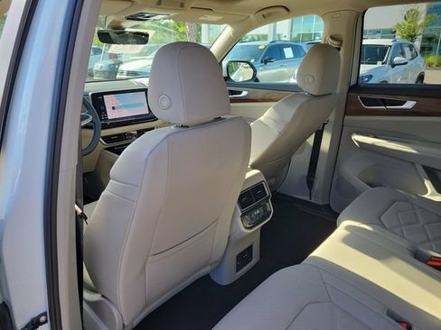 New 2026 Volkswagen Atlas SE FWD image 10