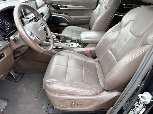 Used 2022 Kia Telluride SX w/ Towing Package FWD image 2