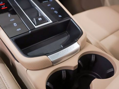 Certified 2026 Porsche Macan S AWD/4WD image 34